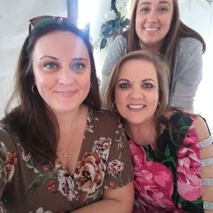 Meet your Posher, Pauline